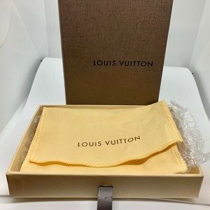 Louis Vuitton - Accessories Box & Linen Dustbag